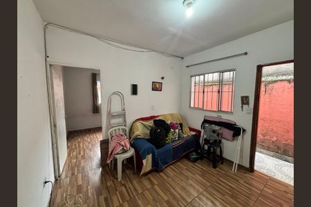 Sala de casa para alugar com 2 quartos, 125m² em Jardim Bonifacio, São Paulo