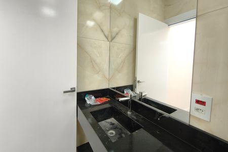 Casa para alugar com 330m², 4 quartos e 4 vagasBanheiro Suíte 4