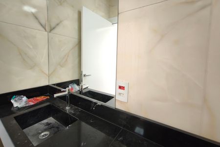 Casa para alugar com 330m², 4 quartos e 4 vagasBanheiro Suíte 4
