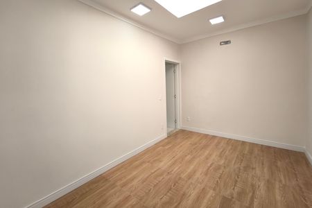Casa para alugar com 330m², 4 quartos e 4 vagasSuíte 3