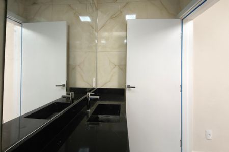 Casa para alugar com 330m², 4 quartos e 4 vagasBanheiro Suíte 3