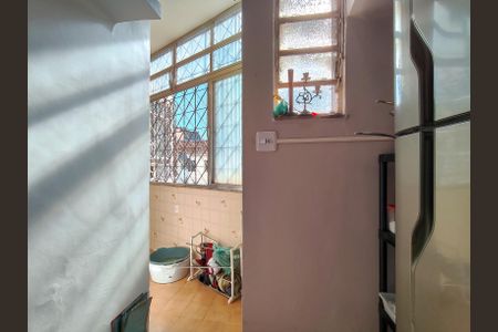 Apartamento para alugar com 100m², 3 quartos e sem vagaCozinha e Área de Serviço