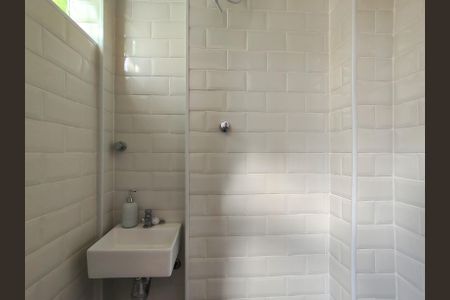 Apartamento para alugar com 100m², 3 quartos e sem vagaBanheiro da Suíte