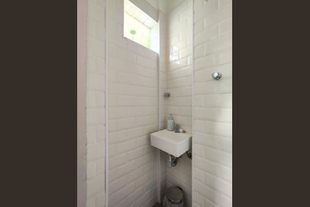 Apartamento para alugar com 100m², 3 quartos e sem vagaBanheiro da Suíte
