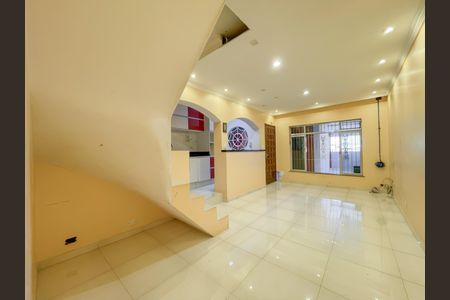 Sala de casa para alugar com 3 quartos, 200m² em Jaguaribe, Osasco