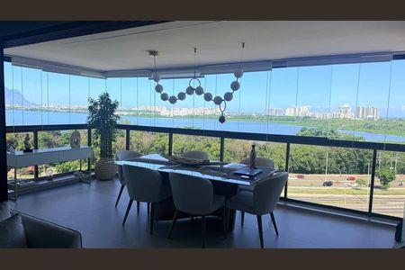 Apartamento à venda com 160m², 3 quartos e 3 vagasVaranda