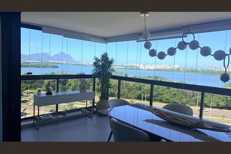 Apartamento à venda com 160m², 3 quartos e 3 vagasVaranda