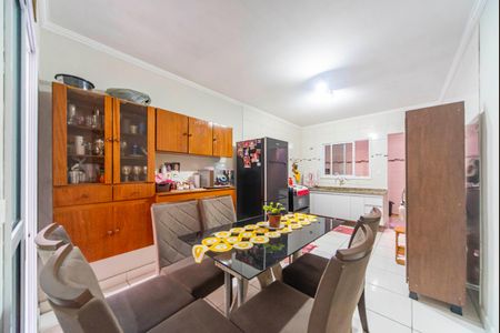 Casa para alugar com 133m², 3 quartos e 2 vagasCopa e Cozinha 