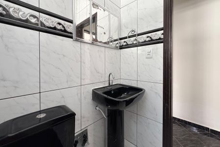 Casa para alugar com 149m², 3 quartos e 2 vagasBanheiro Social