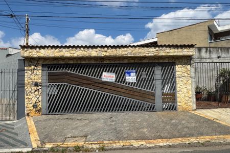 Casa para alugar com 149m², 3 quartos e 2 vagasFachada