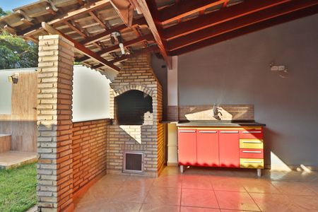 Casa para alugar com 250m², 4 quartos e 3 vagasChurrasqueira