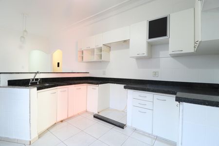 Casa para alugar com 250m², 4 quartos e 3 vagasCozinha