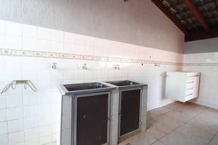 Casa para alugar com 250m², 4 quartos e 3 vagasÁrea de Serviço