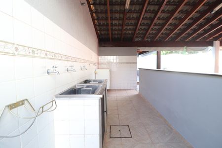 Casa para alugar com 250m², 4 quartos e 3 vagasÁrea de Serviço