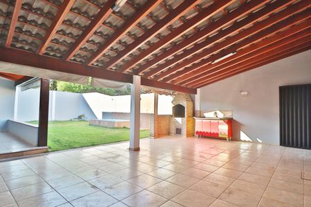 Casa para alugar com 250m², 4 quartos e 3 vagasVaranda