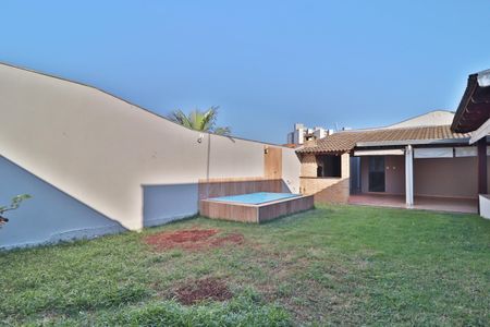Casa para alugar com 250m², 4 quartos e 3 vagasQuintal
