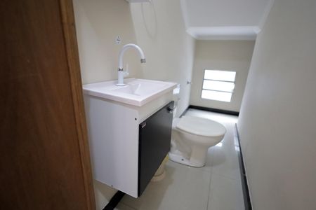 Casa para alugar com 185m², 3 quartos e 4 vagasBanheiro 1