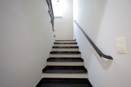 Casa para alugar com 185m², 3 quartos e 4 vagasEscada