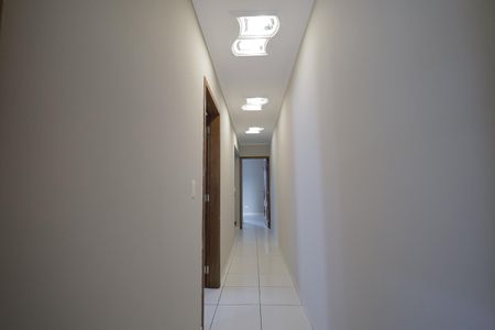 Casa para alugar com 185m², 3 quartos e 4 vagasCorredor