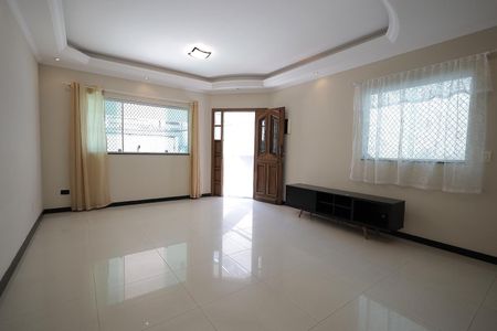 Casa para alugar com 185m², 3 quartos e 4 vagasSala