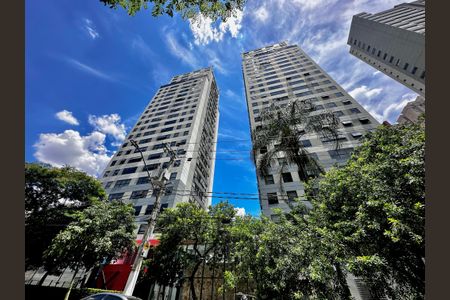 Apartamento à venda com 71m², 1 quarto e 1 vagaFachada