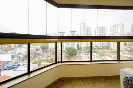 Apartamento à venda com 250m², 4 quartos e 4 vagasVaranda da suíte 02