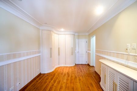 Apartamento à venda com 250m², 4 quartos e 4 vagas Apartamento à venda com 250m², 4 quartos e 4 vagasSuíte 02