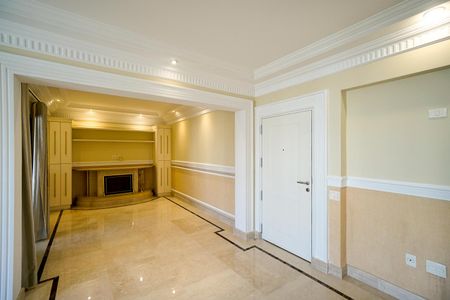 Apartamento à venda com 250m², 4 quartos e 4 vagas Apartamento à venda com 250m², 4 quartos e 4 vagasSala de jantar