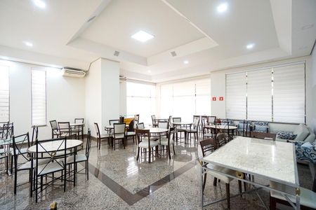 Apartamento à venda com 250m², 4 quartos e 4 vagasSalãod e festas