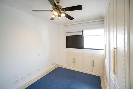 Apartamento à venda com 250m², 4 quartos e 4 vagasSuíte 03