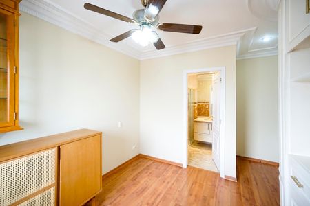 Apartamento à venda com 250m², 4 quartos e 4 vagasSuíte 04