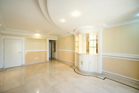 Apartamento à venda com 250m², 4 quartos e 4 vagas Apartamento à venda com 250m², 4 quartos e 4 vagasSala de estar