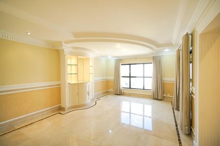 Apartamento à venda com 250m², 4 quartos e 4 vagas Apartamento à venda com 250m², 4 quartos e 4 vagasSala de estar