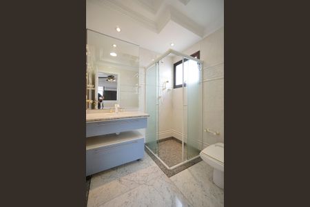 Apartamento à venda com 250m², 4 quartos e 4 vagasBanheiro da suíte 03