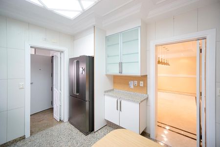 Apartamento à venda com 250m², 4 quartos e 4 vagasCozinha