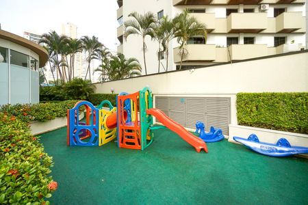 Apartamento à venda com 250m², 4 quartos e 4 vagasPlayground