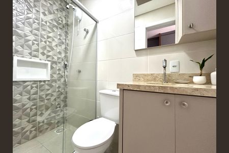 Banheiro  de kitnet/studio para alugar com 1 quarto, 29m² em Campeche, Florianópolis