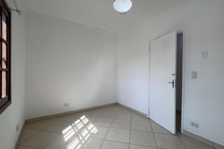 Casa para alugar com 120m², 3 quartos e 2 vagasQuarto 2