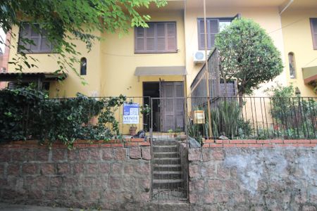 Casa à venda com 83m², 2 quartos e 1 vagaFachada