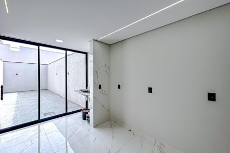 Casa à venda com 150m², 4 quartos e 3 vagasCozinha e Área de Serviço