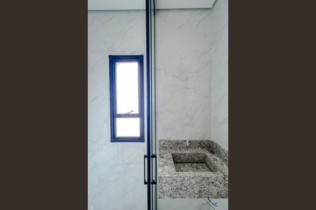 Casa à venda com 150m², 4 quartos e 3 vagasBanheiro da Suíte 2