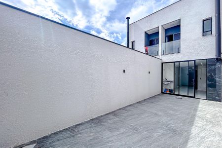 Casa à venda com 150m², 4 quartos e 3 vagasÁrea externa