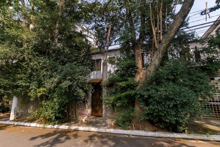 Casa para alugar com 398m², 4 quartos e 2 vagas Casa para alugar com 398m², 4 quartos e 2 vagasPortão de entrada