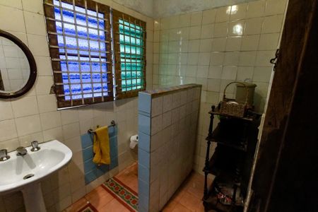 Casa para alugar com 398m², 4 quartos e 2 vagas Casa para alugar com 398m², 4 quartos e 2 vagasBanheiro da Suíte 2