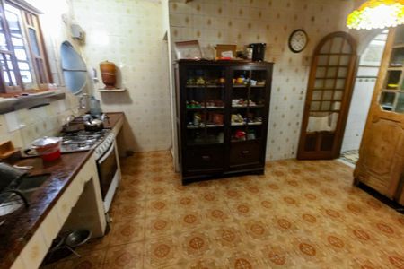 Casa para alugar com 398m², 4 quartos e 2 vagas Casa para alugar com 398m², 4 quartos e 2 vagasCozinha