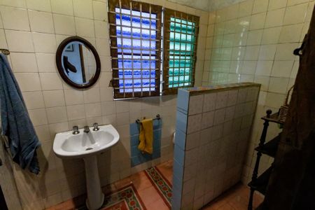 Casa para alugar com 398m², 4 quartos e 2 vagas Casa para alugar com 398m², 4 quartos e 2 vagasBanheiro da Suíte 2
