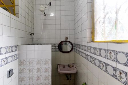 Casa para alugar com 398m², 4 quartos e 2 vagas Casa para alugar com 398m², 4 quartos e 2 vagasBanheiro da Suíte 1