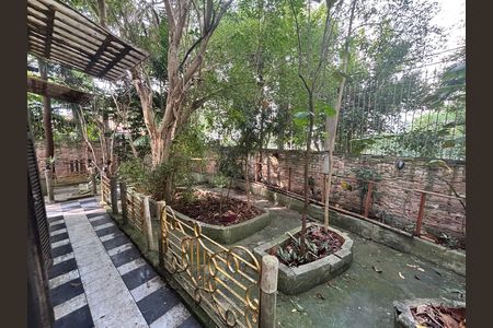 Casa para alugar com 398m², 4 quartos e 2 vagas Casa para alugar com 398m², 4 quartos e 2 vagasÁrea externa