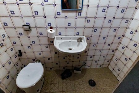 Casa para alugar com 398m², 4 quartos e 2 vagas Casa para alugar com 398m², 4 quartos e 2 vagasBanheiro de serviço