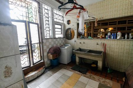 Casa para alugar com 398m², 4 quartos e 2 vagas Casa para alugar com 398m², 4 quartos e 2 vagasÁrea de Serviço